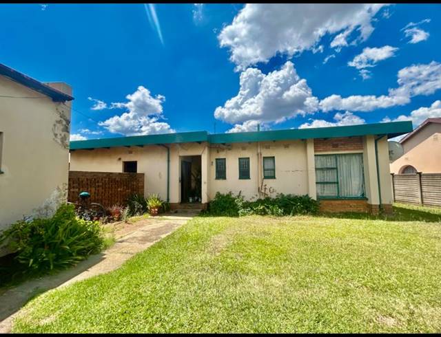 3 BEDROOM HOUSE FOR SALE IN VANDERBIJLPARK CE 5
